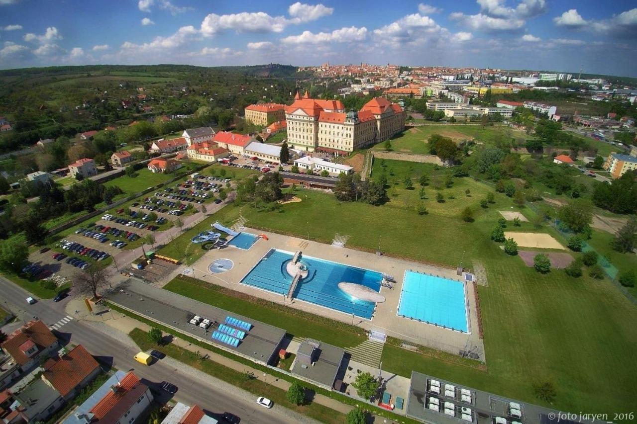 Vas Sklep - Vinny Sklep A Penzion Znojmo Kültér fotó