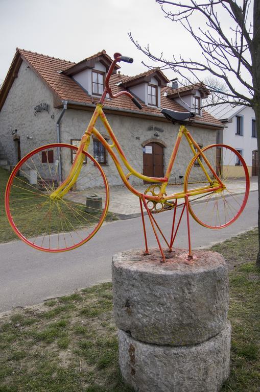 Vas Sklep - Vinny Sklep A Penzion Znojmo Kültér fotó