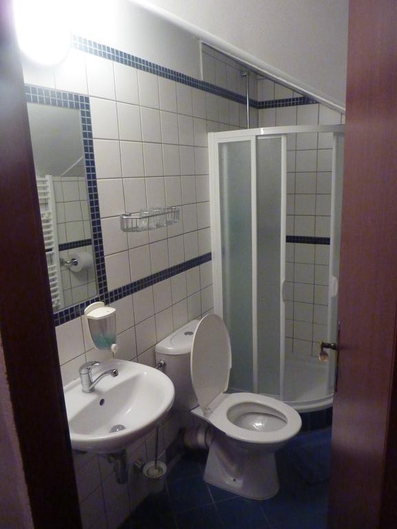 Vas Sklep - Vinny Sklep A Penzion Znojmo Szoba fotó