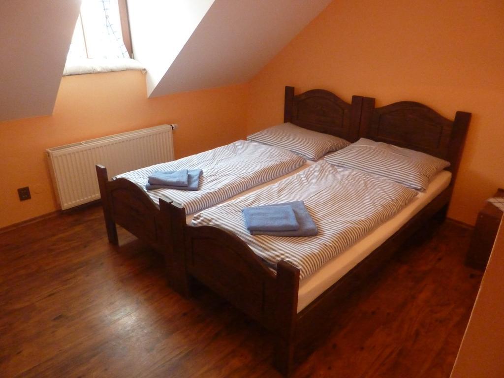 Vas Sklep - Vinny Sklep A Penzion Znojmo Szoba fotó